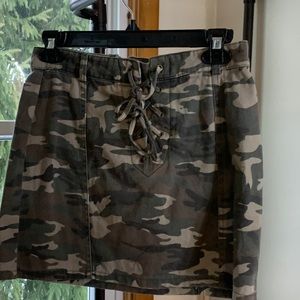 Camp skirt